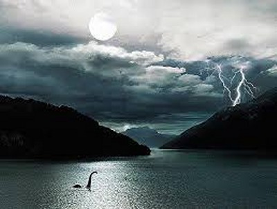 El Loch Ness Monster... ¿Quizás decida mostrarse cuando estémos haciéndole una visita? LOCH NESS MONSTER CRUISE CRUCERO MONSTRUO DEL LAGO NESS